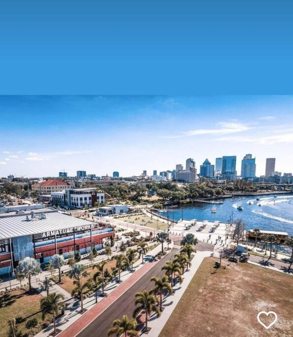 House Close To Downtown, Airport, Raymond James Stadium, And Many More Places Tampa Exterior foto